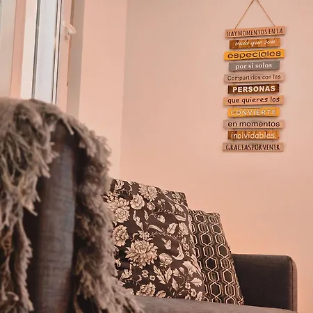 La Casita De Mercedes Apartment *
